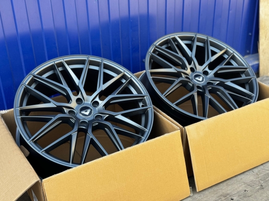 18Х8 5*114.3 ET 40 D 67.1 Vorsteiner VF107 Графит MGM