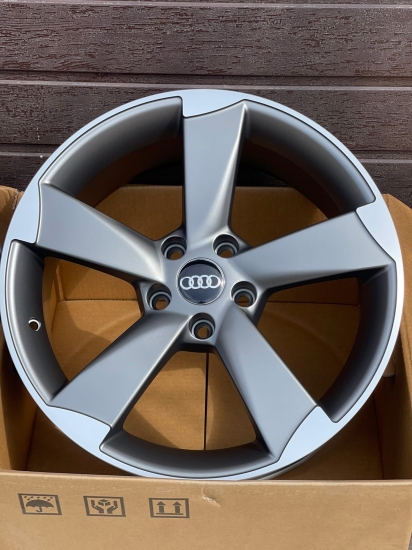 18Х8 5*112 ET 35 D 66.6  Audi Rotor Графит с Полировкой